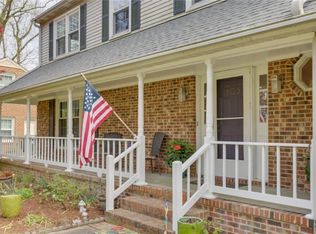 105 Middlewood Ln, Yorktown, VA 23692