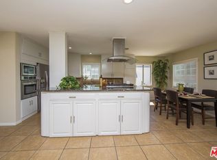 18823 Leadwell St, Reseda, CA 91335