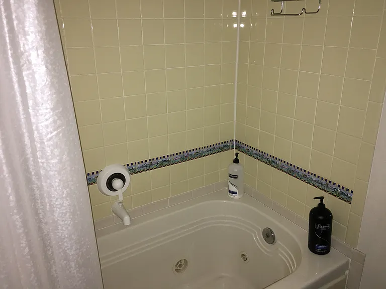 2409 Manchester Rd — Photo 20