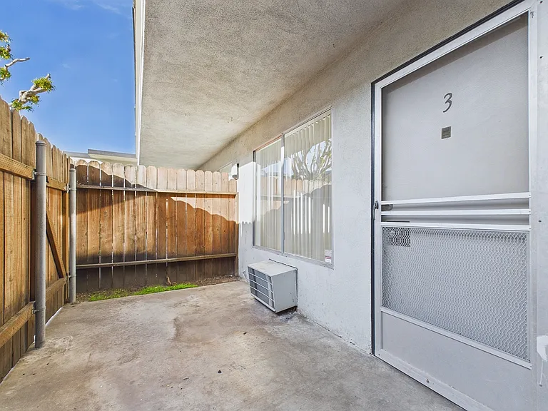 Cedar Court Apartments — Photo 14