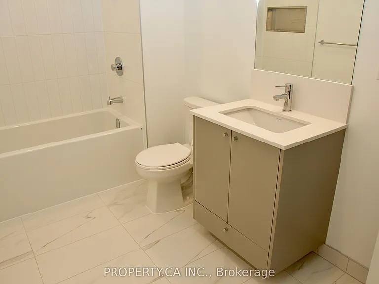 10 Oak St #1904 — Photo 11