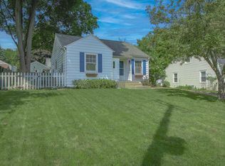 2536 Wellington Rd, Kalamazoo, MI 49008