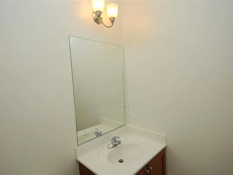 1101 Tenbury Pl — Photo 24