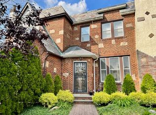 17003 33rd Ave, Flushing, NY 11358