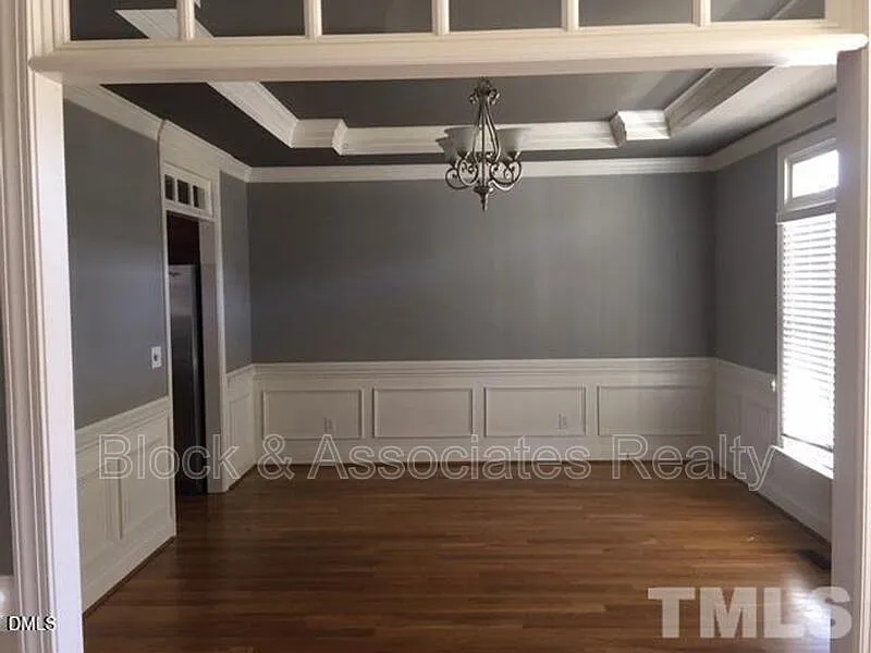 4 bed, 2.5 bath, $2,495 — Photo 2