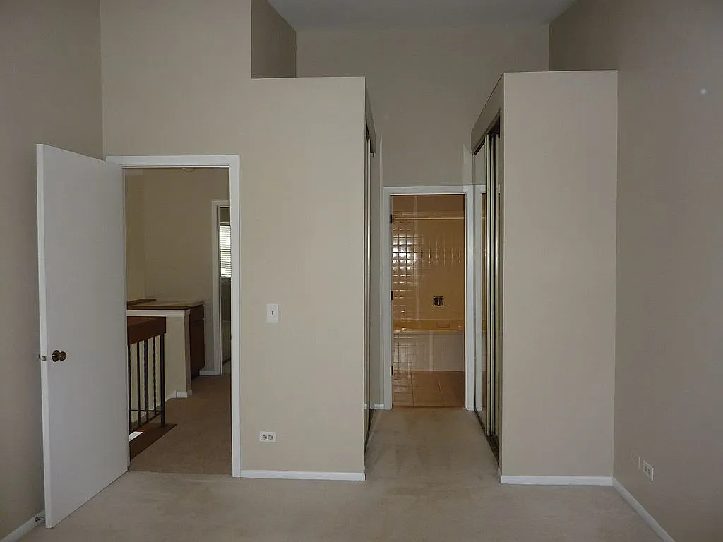709 Sturnbridge Ln photo 1