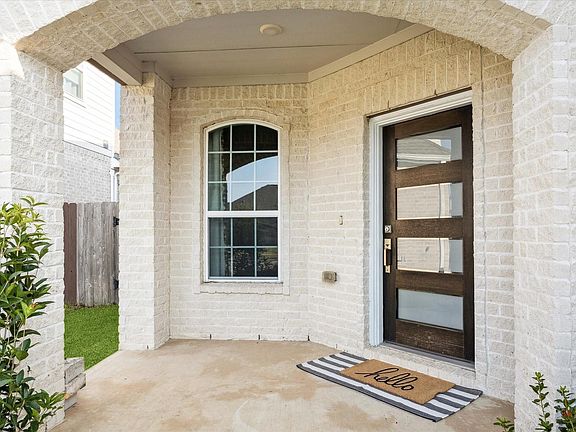 2nd image of 24318 Winter Lakes Dr