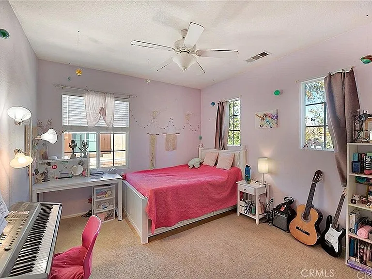 24032 Cottage Circle Dr — Photo 17