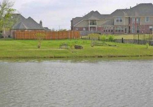 1st image of 261 Hidden Lake Dr