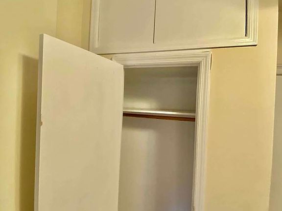3rd image of 323 E 85th St APT 2D