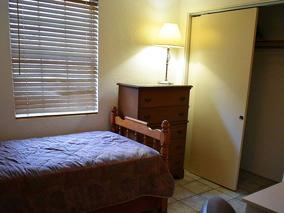 5th image of 112 Astor St