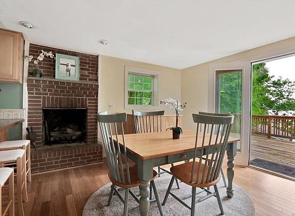 5th image of 1233 N Lakeshore Dr