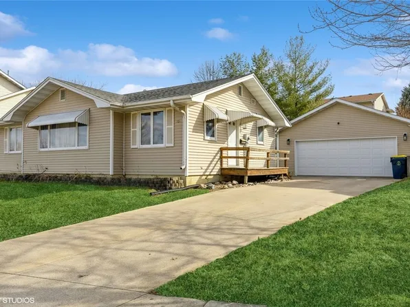 101 Jefferson St, Pella, IA 50219