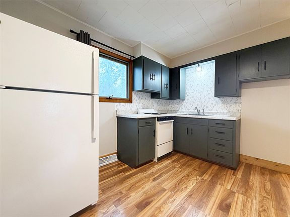 5th image of 207 Hatten Avenue