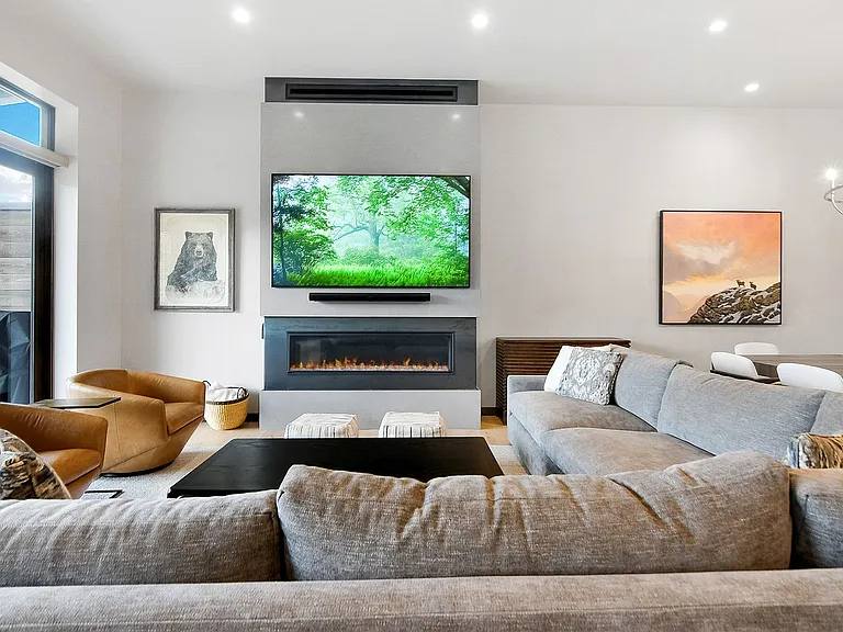 140 Monitor Dr — Photo 30