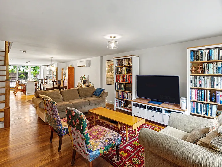 23 2nd St #1 — Photo 3