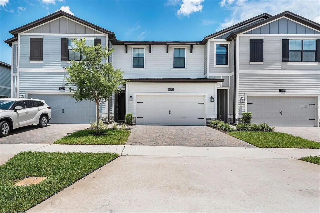 3 bed, 2.5 bath, 1863 sqft, $2,750 — Photo 1