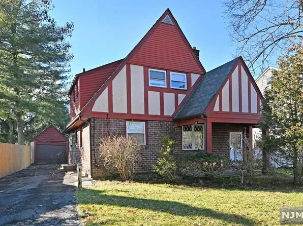 65 Washington Ave, Hillsdale, NJ 07642