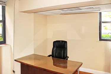 Sold by Thomas Lipovetsky, LREB