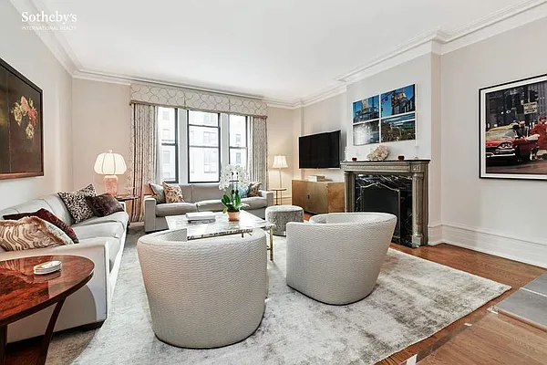 Sold by Sotheby's International Realty | media 2