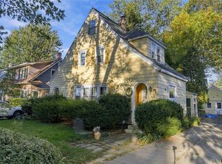 360 Darwin Dr, Amherst, NY 14226