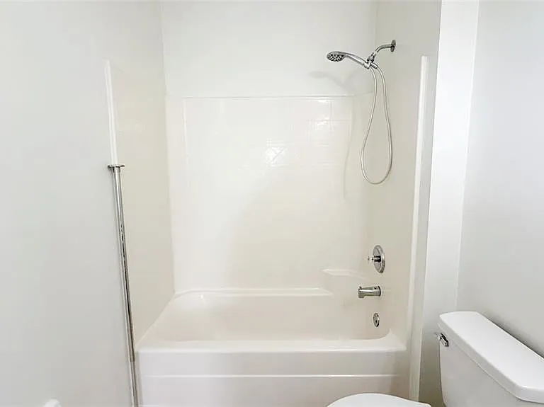 203 Madison Cir — Photo 18