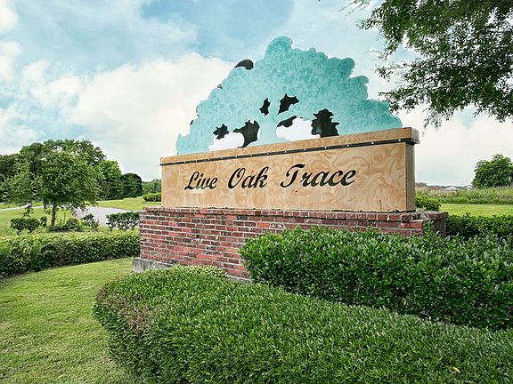 2nd image of 2674 Pine Thicket Ave