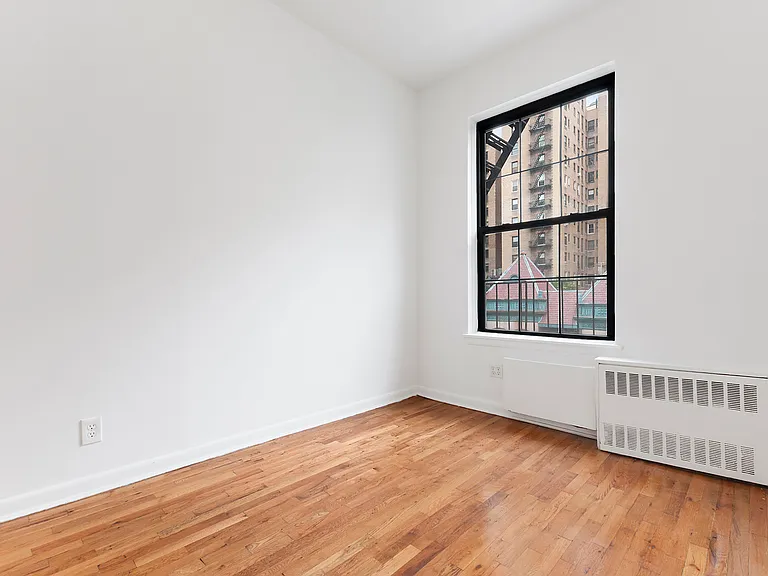 330 W 85th St #4A — Photo 4
