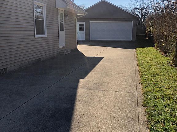 2nd image of 7684 Fern Dr
