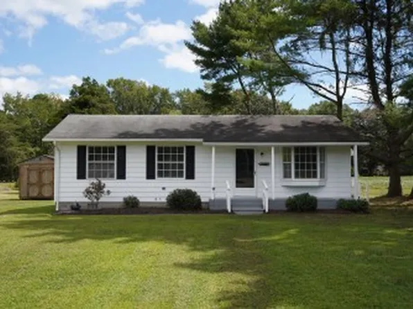 11753 Harcum Rd, Gloucester, VA 23061