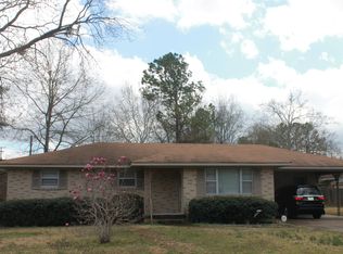 2403 Rhenda St, Tupelo, MS 38801