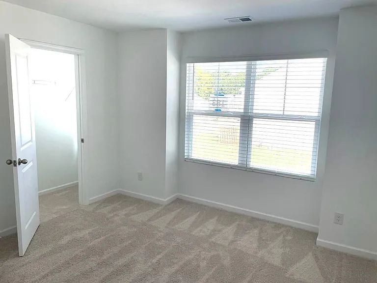 3rd Bed room and closet
