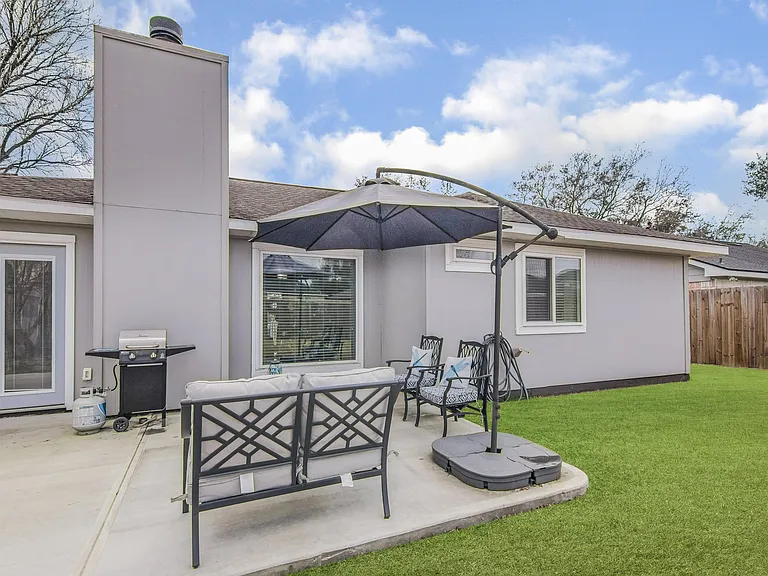 3015 Pilgrims Point Ln — Photo 13