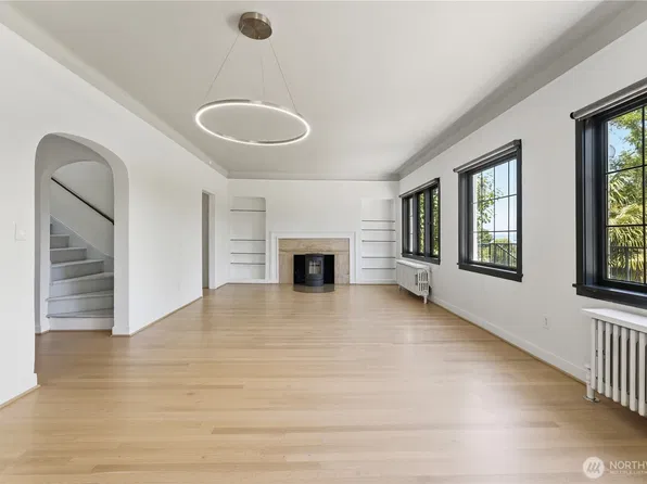 614 35th Avenue, Seattle, WA 98122