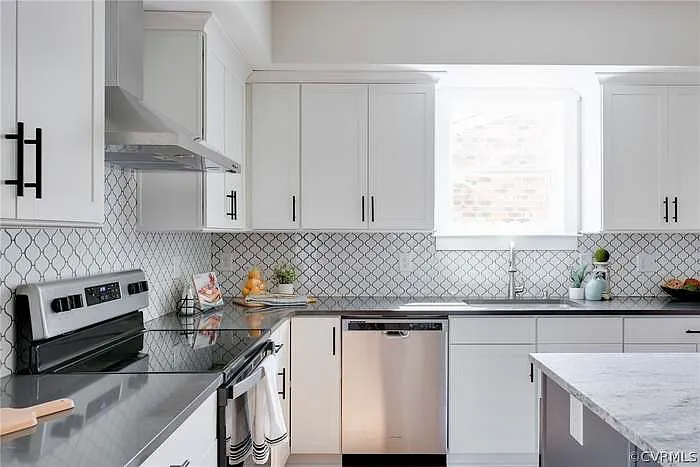 3002 Q St — Photo 15