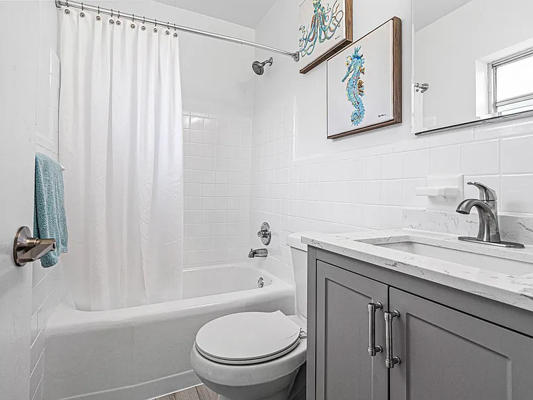 2060 NE 1st St #16 — Photo 20