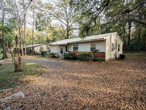 3rd image of 503 Castlewood Dr