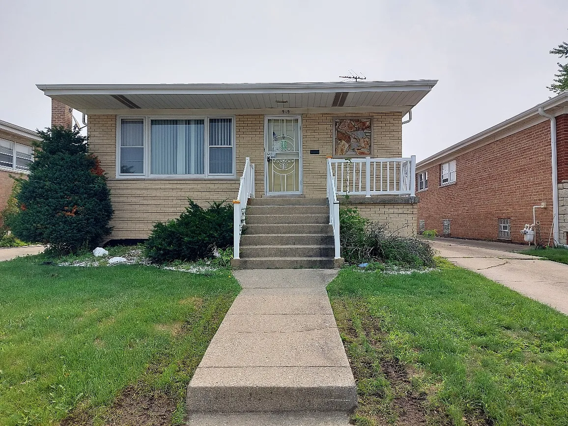 565 Bensley Ave photo 1