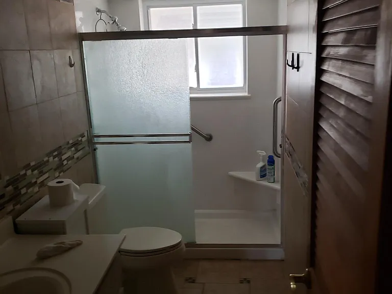 1546 S Lawther Dr — Photo 4