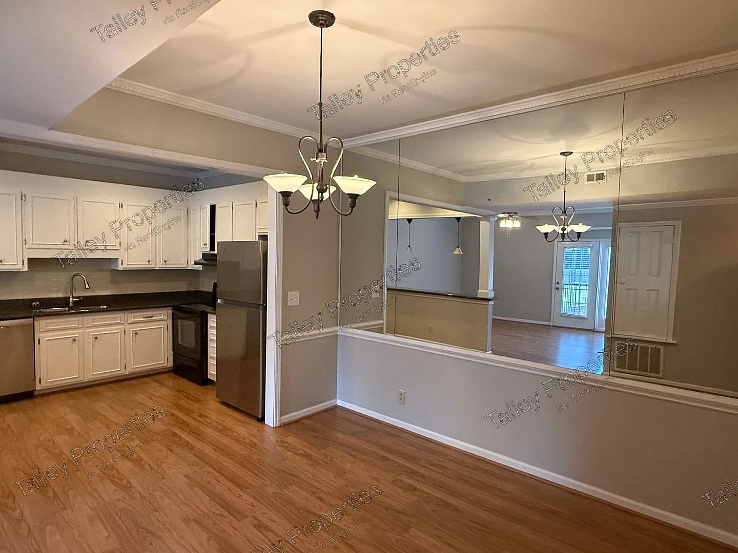 2 bed, 2.0 bath, 1137 sqft, $1,899 — Photo 3