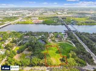 5116 Palm River Rd, Tampa, FL 33619