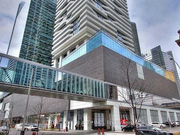 2nd image of 88 Harbour St #7007