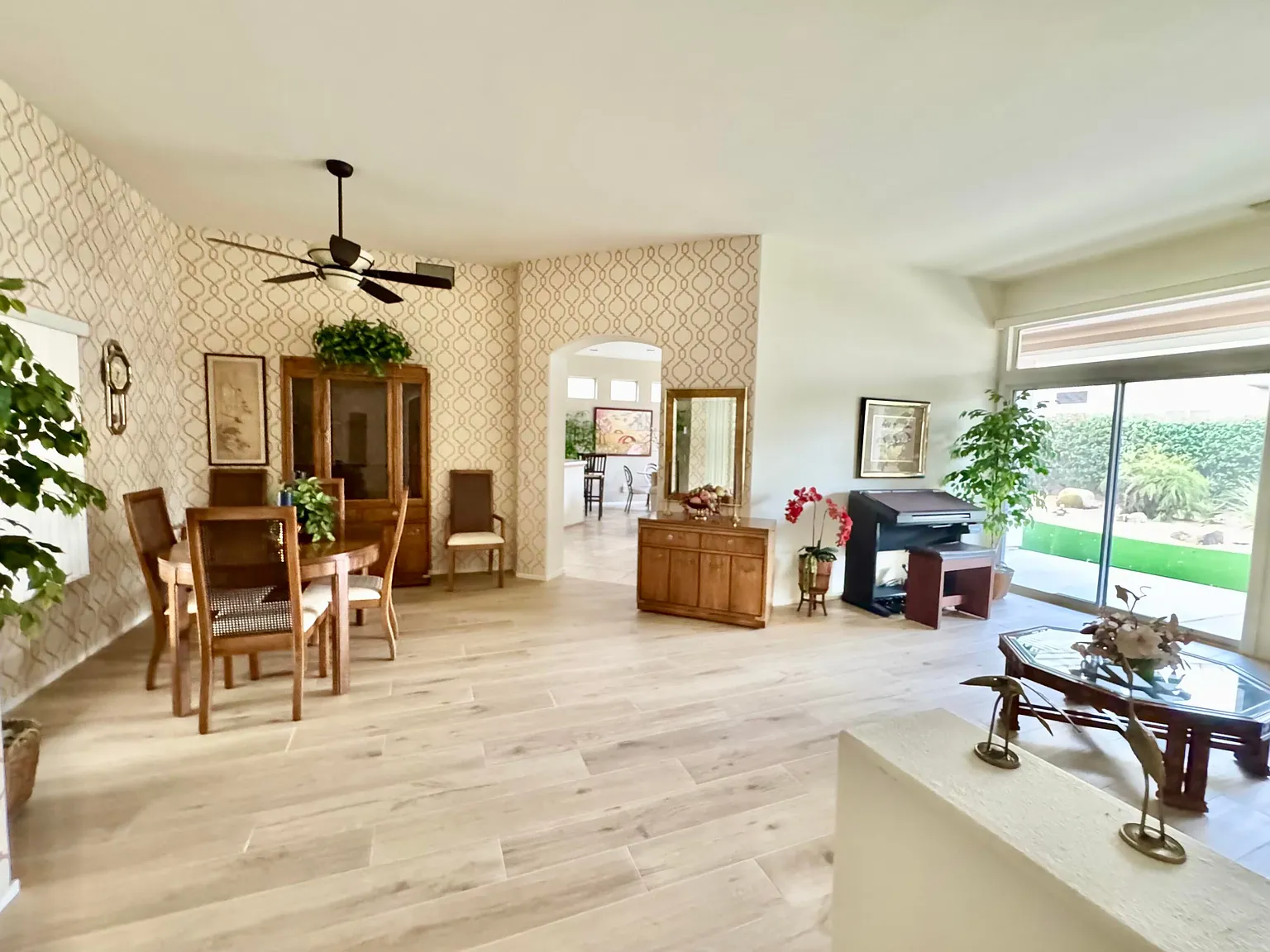 3 bed, 1719 sqft, $3,200 — Photo 3
