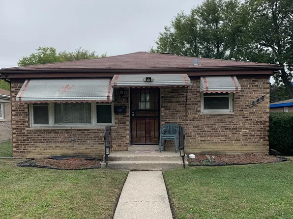 209 W 150th Avenue St, Harvey, IL 60426