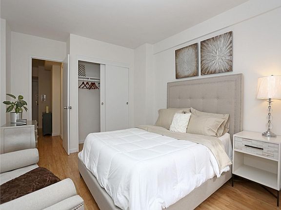 4th image of 620 Lenox Ave APT 17J
