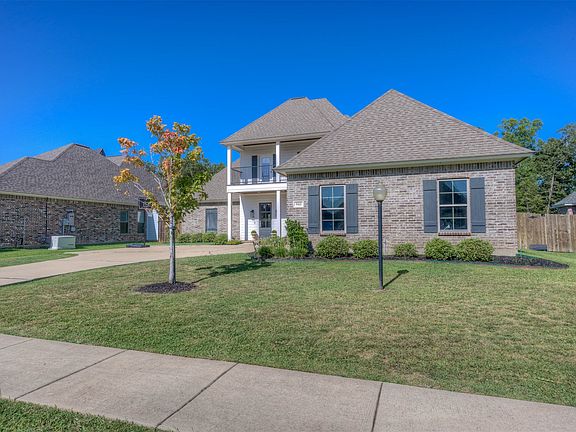 4th image of 941 Dumaine Dr