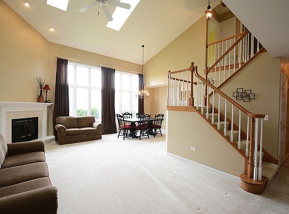 3rd image of 9512 Stonebrooke Ct #9512