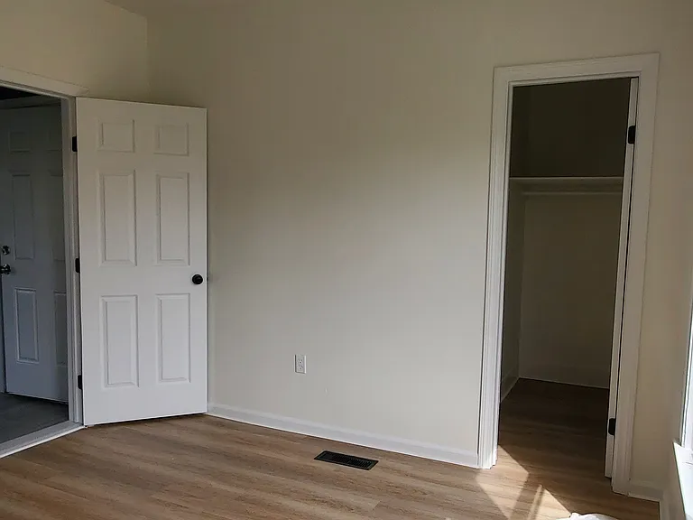 199 Alex St #1 — Photo 9