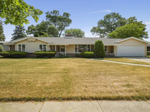 7947 17th AVENUE, Kenosha, WI 53143