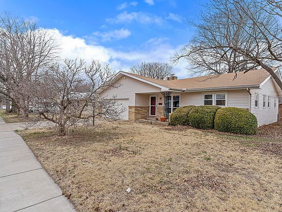 2nd image of 2143 E Madison Street